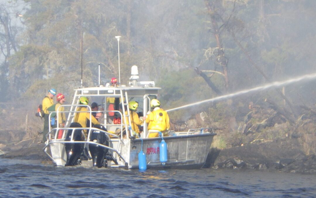 International Falls Fire Department Quickly Extinguishes Wildfire on the Shore of Minnesota’s Rainy Lake
