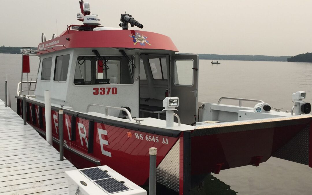 LAKE ASSAULT FIREBOAT RESPONDS TO LARGE-SCALE BLAZE NEAR LAKE GENEVA, WISCONSIN