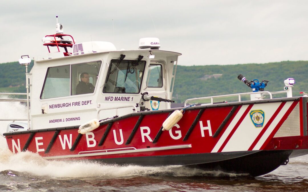 LAKE ASSAULT FIRE BOATS ASSIST AT TWO LARGE FIRES IN WISCONSIN